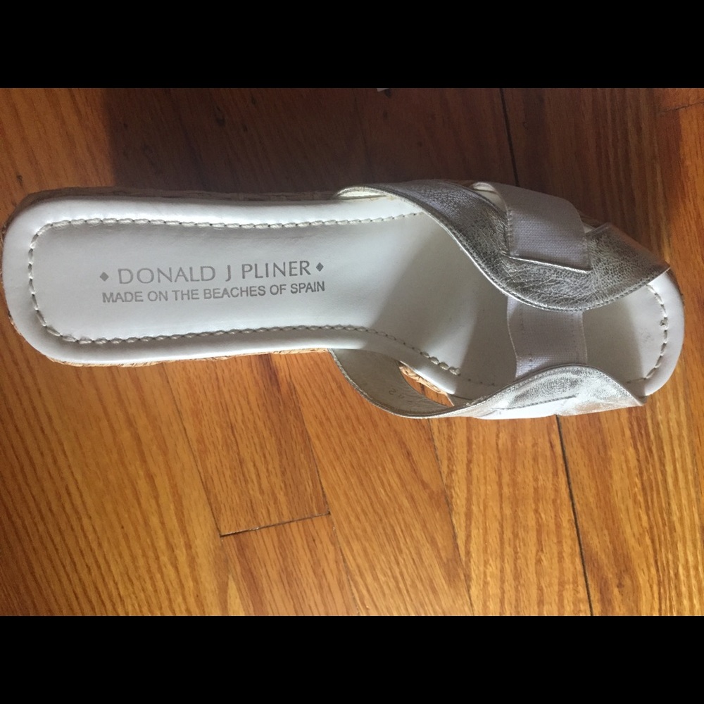 Shoes - Picture 2 of 3
